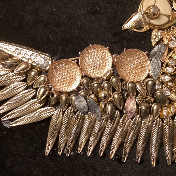 Man cave vintage jewelry handcrafted framed art bird gold tone necklace feathers - Picture 3 of 11